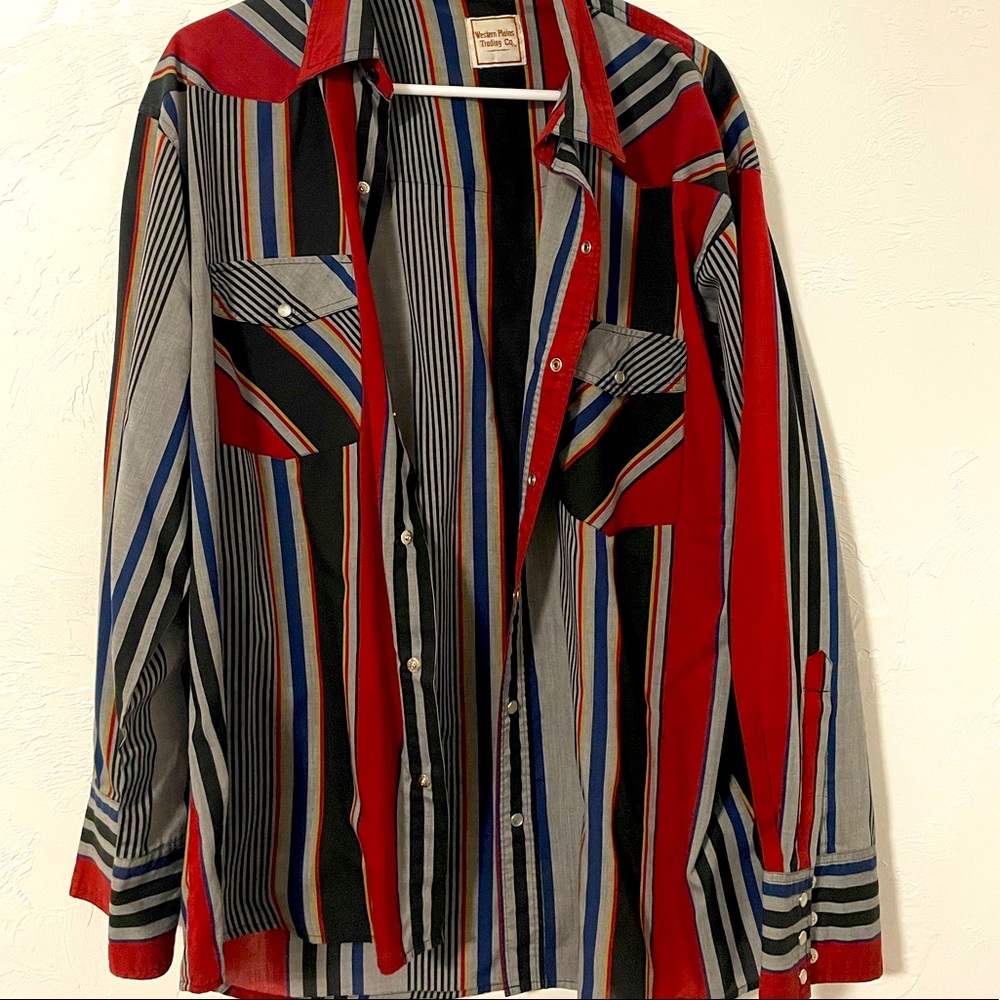 Western Plains Trading Company Men’s Button up shirt LARGE